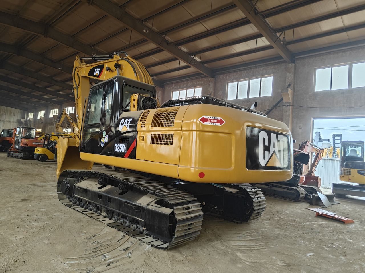 CATERPILLAR 325D - موبايل كرين: صورة 3 CATERPILLAR 325D - موبايل كرين: صورة 3