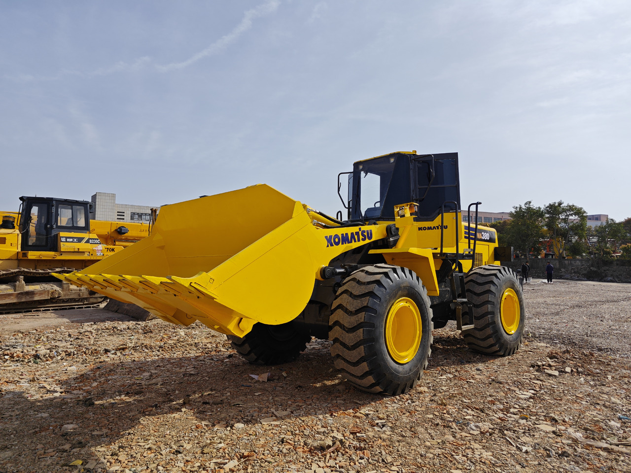 KOMATSU WA380 - اللودر بعجل: صورة 2 KOMATSU WA380 - اللودر بعجل: صورة 2