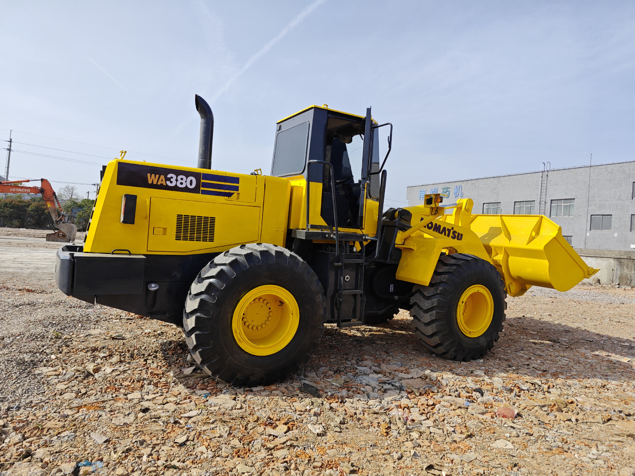 KOMATSU WA380 - اللودر بعجل: صورة 4 KOMATSU WA380 - اللودر بعجل: صورة 4