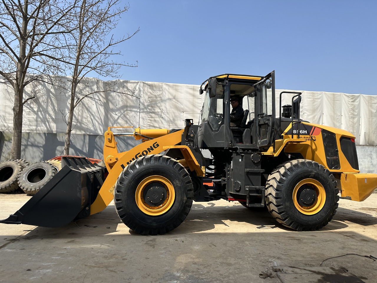 LIUGONG 856H used lugong 856 wheel loader - اللودر بعجل: صورة 1 LIUGONG 856H used lugong 856 wheel loader - اللودر بعجل: صورة 1