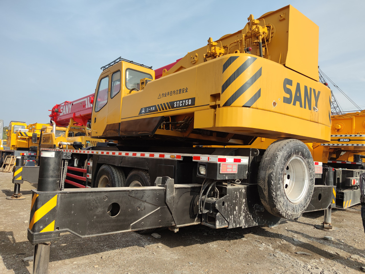 SANY STC750 - موبايل كرين: صورة 2 SANY STC750 - موبايل كرين: صورة 2