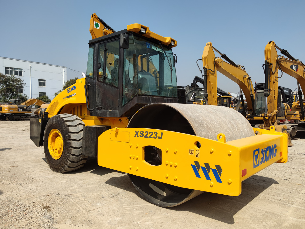 XCMG XS223J Roller Road - ضاغطة التربة: صورة 4 XCMG XS223J Roller Road - ضاغطة التربة: صورة 4