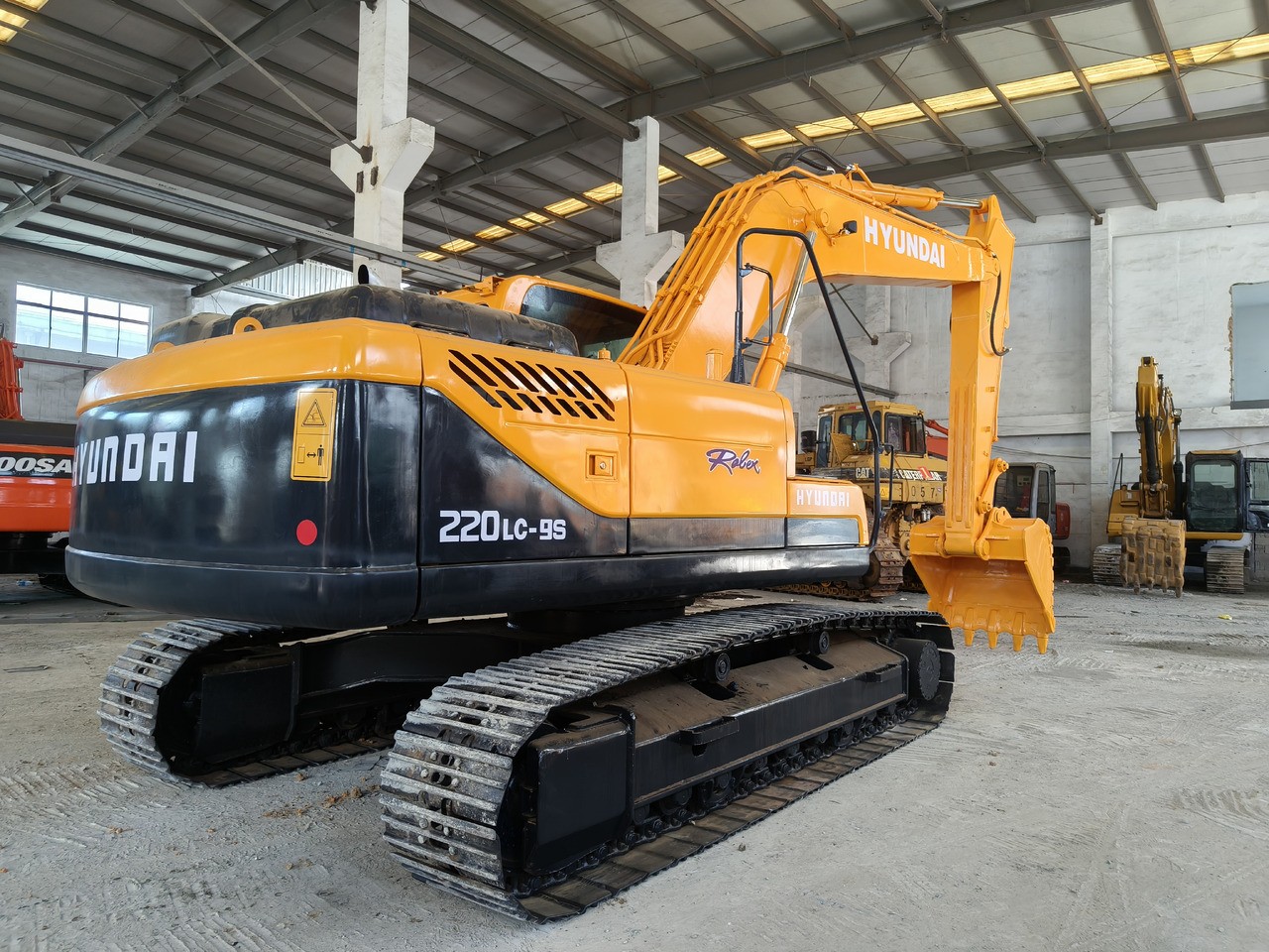 حفار زاحف hyundai 220lc-9s used excavator: صورة 6