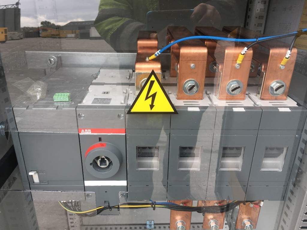 معدات الانشاءات للبيع  ATS Panel 1250A - Max 865 kVA - DPX-27510: صورة 9