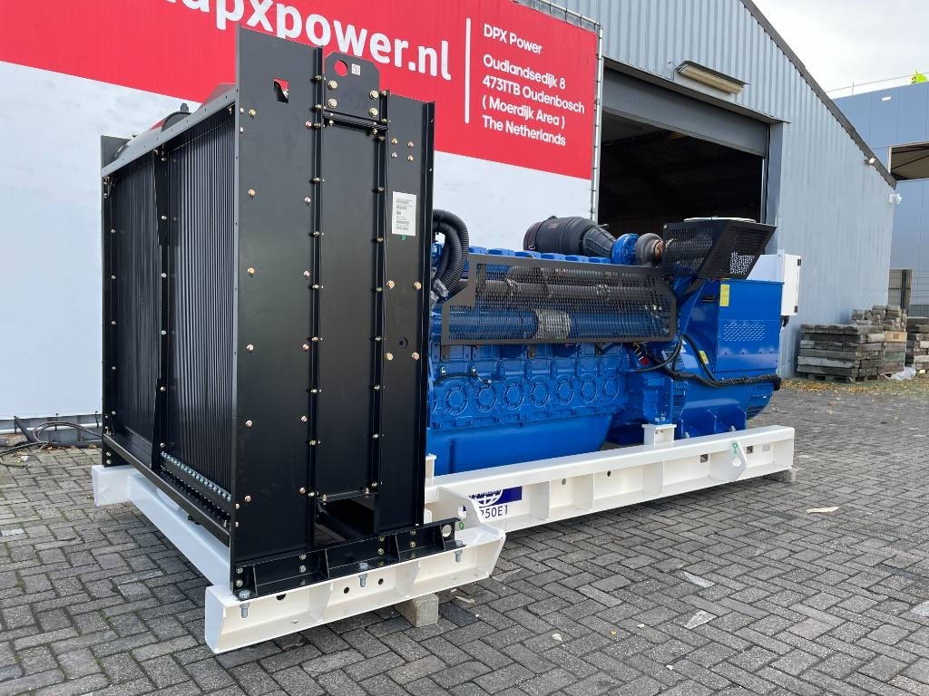FG Wilson P1250E1 - Perkins - 1250 kVA Genset - DPX-16028-O - مجموعة المولد: صورة 2 FG Wilson P1250E1 - Perkins - 1250 kVA Genset - DPX-16028-O - مجموعة المولد: صورة 2