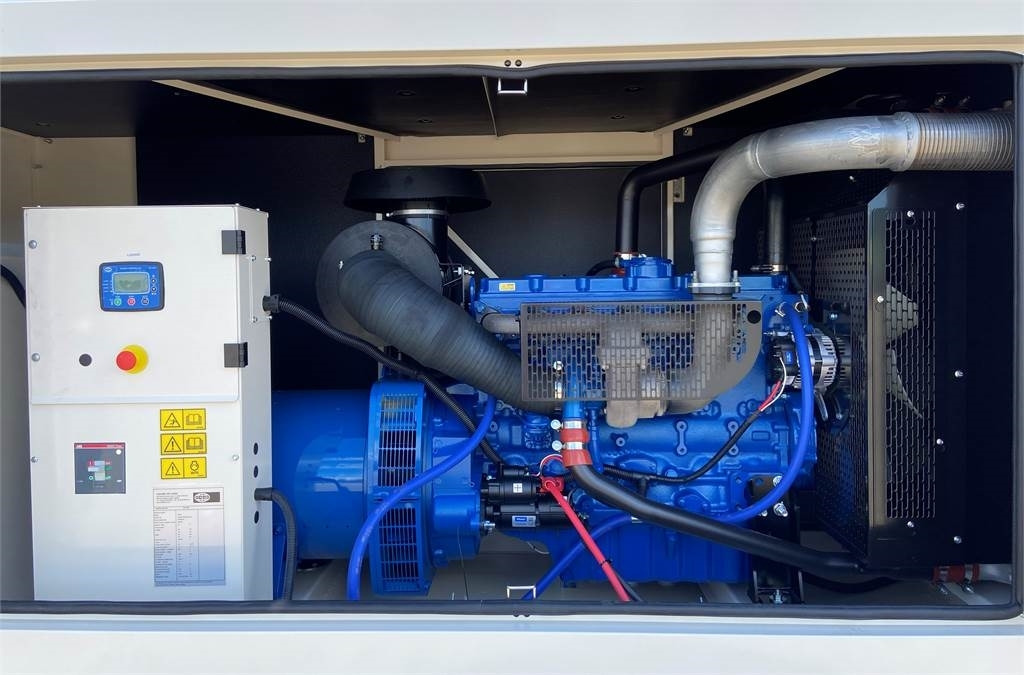 FG Wilson P220-3 - 220 kVA Genset - DPX-16012 - مجموعة المولد: صورة 5 FG Wilson P220-3 - 220 kVA Genset - DPX-16012 - مجموعة المولد: صورة 5