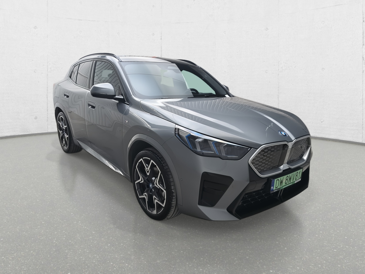 BMW IX2 XDRIVE30 SUV - سيارة دفع رباعي: صورة 2 BMW IX2 XDRIVE30 SUV - سيارة دفع رباعي: صورة 2
