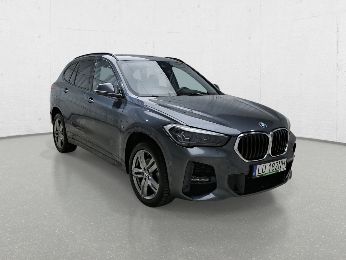 BMW X1 SDRIVE18I SUV - سيارة دفع رباعي: صورة 2 BMW X1 SDRIVE18I SUV - سيارة دفع رباعي: صورة 2