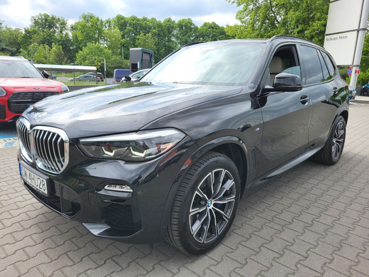 BMW X5 XDRIVE30D SUV - سيارة دفع رباعي: صورة 2 BMW X5 XDRIVE30D SUV - سيارة دفع رباعي: صورة 2