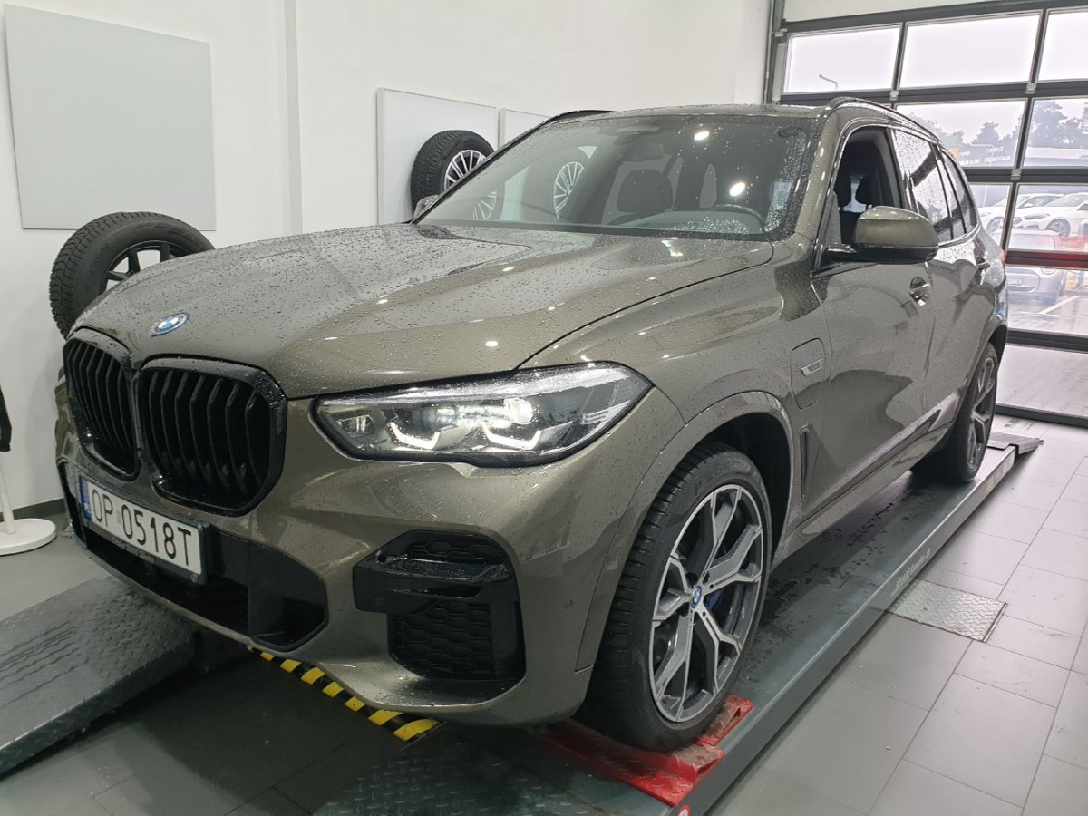 BMW X5 xDrive45e aut SUV - سيارة دفع رباعي: صورة 2 BMW X5 xDrive45e aut SUV - سيارة دفع رباعي: صورة 2