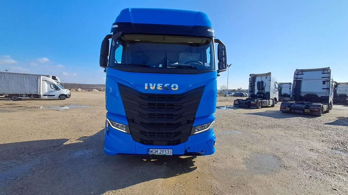 IVECO CIĄGNIK SIODŁOWY - مقطورة السحب: صورة 3 IVECO CIĄGNIK SIODŁOWY - مقطورة السحب: صورة 3