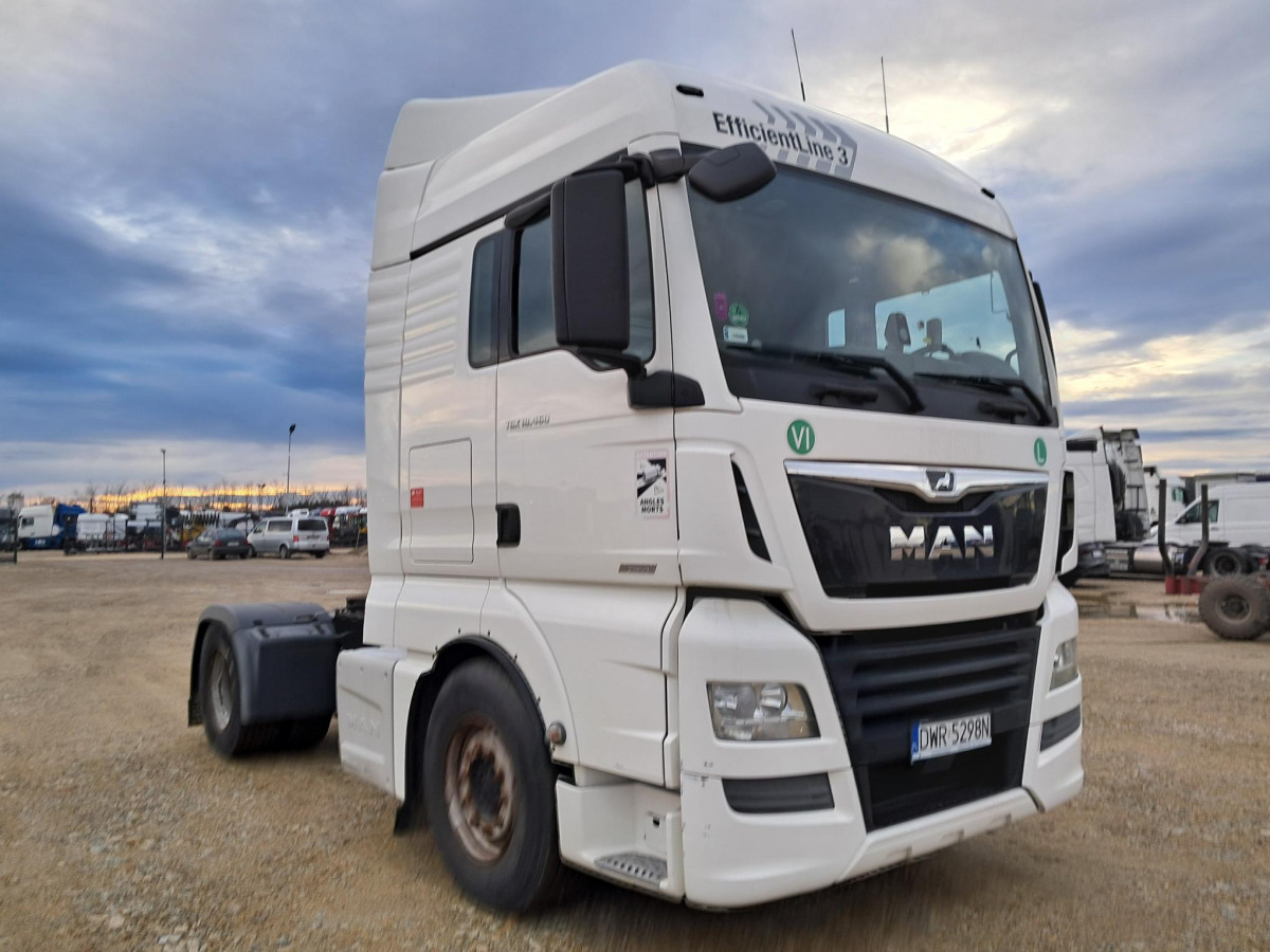MAN TGX CIĄGNIK SIODŁOWY - مقطورة السحب: صورة 1 MAN TGX CIĄGNIK SIODŁOWY - مقطورة السحب: صورة 1