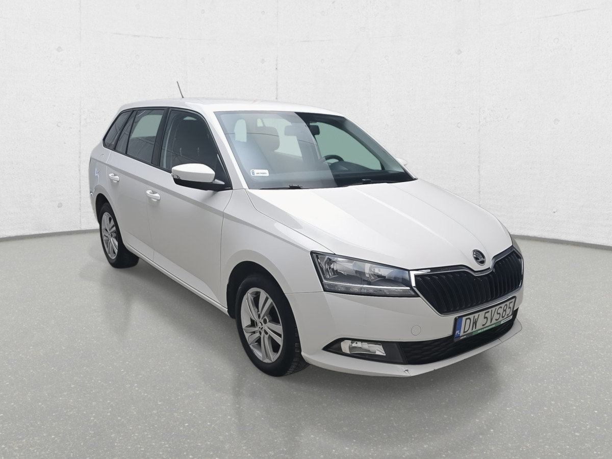 سيارة SKODA FABIA KOMBI: صورة 1