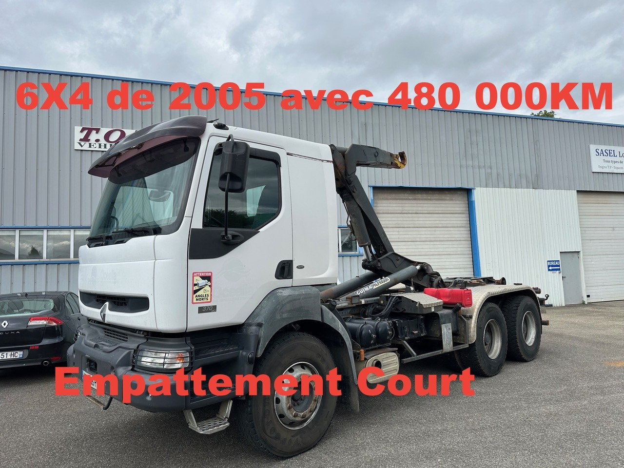 RENAULT KERAX 370 DCI - شاحنة برافعة خطافية: صورة 1 RENAULT KERAX 370 DCI - شاحنة برافعة خطافية: صورة 1