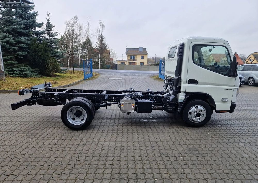 FUSO Canter 6S15 podwozie - شاحنة بهيكل معدني للمقصورة: صورة 3 FUSO Canter 6S15 podwozie - شاحنة بهيكل معدني للمقصورة: صورة 3
