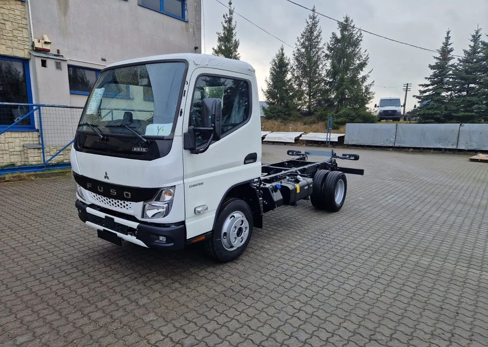 FUSO Canter 6S15 podwozie - شاحنة بهيكل معدني للمقصورة: صورة 1 FUSO Canter 6S15 podwozie - شاحنة بهيكل معدني للمقصورة: صورة 1