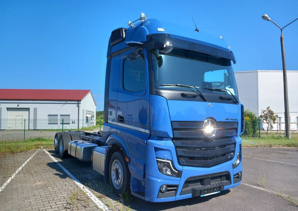 Mercedes-Benz Actros 2548 LnR - شاحنة بهيكل معدني للمقصورة: صورة 1 Mercedes-Benz Actros 2548 LnR - شاحنة بهيكل معدني للمقصورة: صورة 1