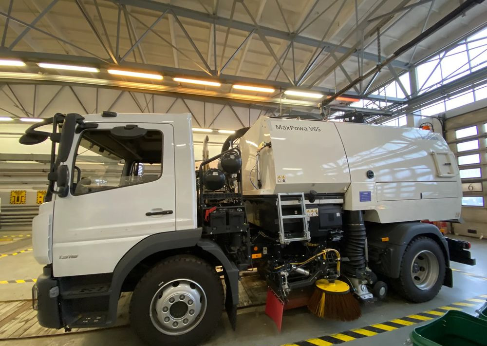Mercedes-Benz Atego 1318 LKO Zamiatarka - شاحنة قمامة: صورة 2 Mercedes-Benz Atego 1318 LKO Zamiatarka - شاحنة قمامة: صورة 2