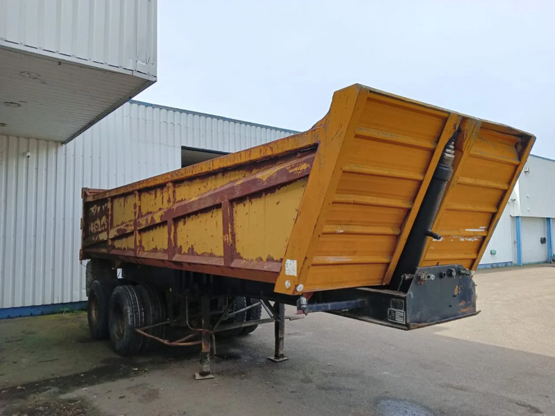 Fruehauf 2 Axle Steel Tipper, 8 tyres , Spring Suspension , Drum Brakes - نصف مقطورة قلابة: صورة 4 Fruehauf 2 Axle Steel Tipper, 8 tyres , Spring Suspension , Drum Brakes - نصف مقطورة قلابة: صورة 4