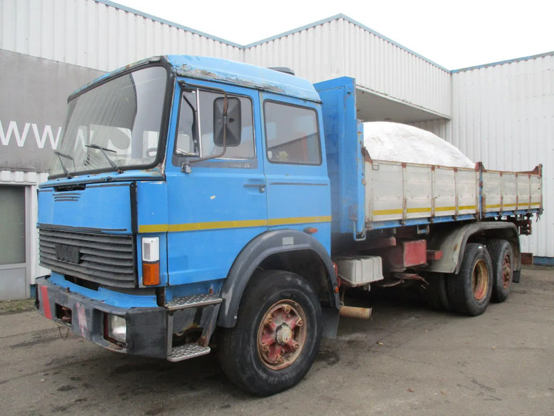 Iveco 190-30 , Manual , V8 , 3 way tipper , Spring suspension , 6x2 - شاحنة قلاب: صورة 1 Iveco 190-30 , Manual , V8 , 3 way tipper , Spring suspension , 6x2 - شاحنة قلاب: صورة 1