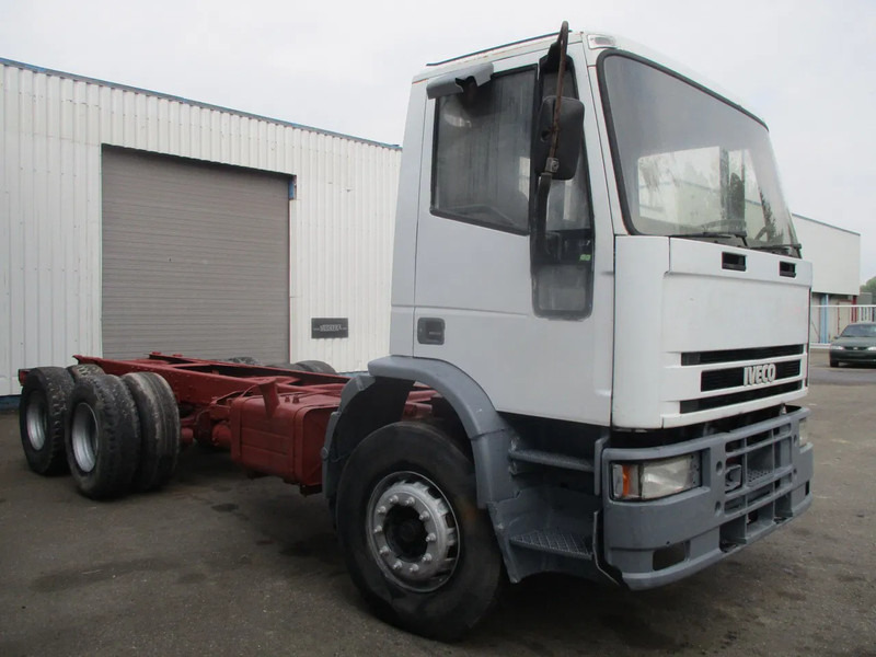 Iveco Eurotrakker 260 E 34 , Manual , 6x4 , Euro 2 - شاحنة بهيكل معدني للمقصورة: صورة 4 Iveco Eurotrakker 260 E 34 , Manual , 6x4 , Euro 2 - شاحنة بهيكل معدني للمقصورة: صورة 4