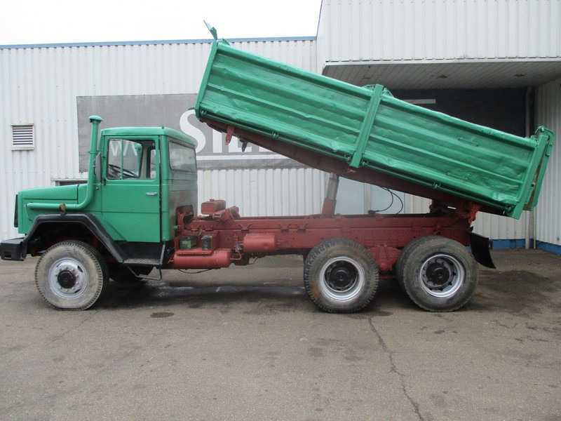 Iveco Magirus Deutz 256 , 6x6 , V8 , ZF Manual , 3way tipper , Spring suspension - شاحنة قلاب: صورة 2 Iveco Magirus Deutz 256 , 6x6 , V8 , ZF Manual , 3way tipper , Spring suspension - شاحنة قلاب: صورة 2