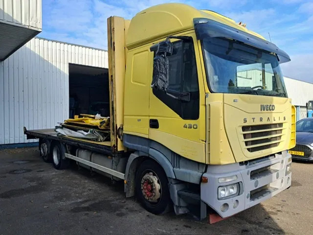 Iveco Stralis 430 , 6x2 , Manual Gearbox , Euro 3 - شاحنة ذات ستائر جانبية: صورة 4 Iveco Stralis 430 , 6x2 , Manual Gearbox , Euro 3 - شاحنة ذات ستائر جانبية: صورة 4
