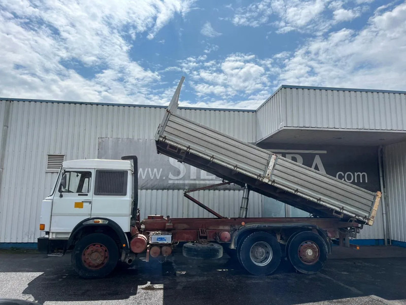 Iveco Turbostar 190-38 , 6x2 , V8 Watercooling , 3 Way Tipper , Spring Suspension , Manual - شاحنة قلاب: صورة 5 Iveco Turbostar 190-38 , 6x2 , V8 Watercooling , 3 Way Tipper , Spring Suspension , Manual - شاحنة قلاب: صورة 5