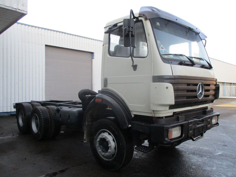Mercedes-Benz 2538 , V8 , Manual , 6x4 , Spring suspension , Euro 2 - شاحنة بهيكل معدني للمقصورة: صورة 4 Mercedes-Benz 2538 , V8 , Manual , 6x4 , Spring suspension , Euro 2 - شاحنة بهيكل معدني للمقصورة: صورة 4