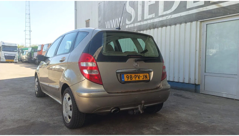 Mercedes-Benz A-Klasse 170 , Airco , leder , distrbute ketting maakt lawaai - سيارة: صورة 5 Mercedes-Benz A-Klasse 170 , Airco , leder , distrbute ketting maakt lawaai - سيارة: صورة 5