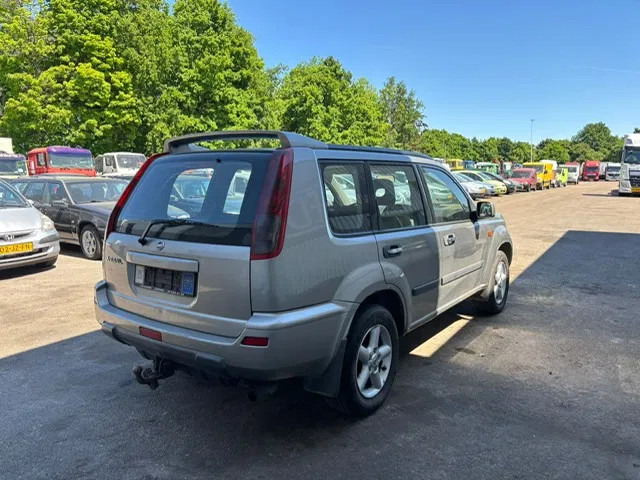 Nissan X-Trail 2.2 DCi , 4x4 , Airco , Export - سيارة: صورة 3 Nissan X-Trail 2.2 DCi , 4x4 , Airco , Export - سيارة: صورة 3