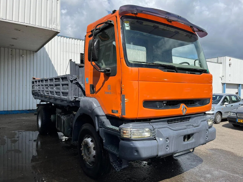 Renault Kerax 270 DCI , Manual , 3 way tipper , Spring suspension - شاحنة قلاب: صورة 4 Renault Kerax 270 DCI , Manual , 3 way tipper , Spring suspension - شاحنة قلاب: صورة 4