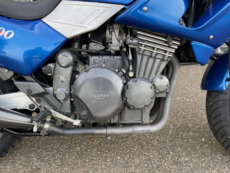 دراجة نارية Triumph SPRINT 900: صورة 7 دراجة نارية Triumph SPRINT 900: صورة 7