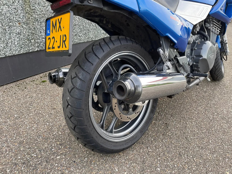 دراجة نارية Triumph SPRINT 900: صورة 11 دراجة نارية Triumph SPRINT 900: صورة 11