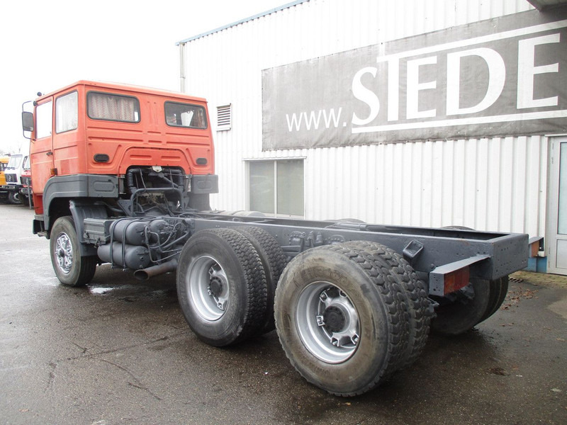 Volvo F7 , 6x4 , Manual , Euro 1 , Telma Retarder , Spring suspension - شاحنة بهيكل معدني للمقصورة: صورة 5 Volvo F7 , 6x4 , Manual , Euro 1 , Telma Retarder , Spring suspension - شاحنة بهيكل معدني للمقصورة: صورة 5