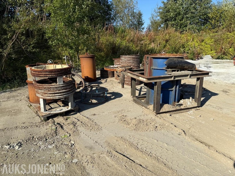 1980 Elmas Støpeutstyr Betongrør diameter 650 mm og høyde 10-100 cm. - معدات الانشاءات: صورة 2 1980 Elmas Støpeutstyr Betongrør diameter 650 mm og høyde 10-100 cm. - معدات الانشاءات: صورة 2