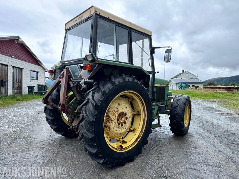 1981 John Deere 2040 - 4x4 - Hydraulisk toppstag og Triangel - 2 kjettinger - جرار: صورة 4 1981 John Deere 2040 - 4x4 - Hydraulisk toppstag og Triangel - 2 kjettinger - جرار: صورة 4