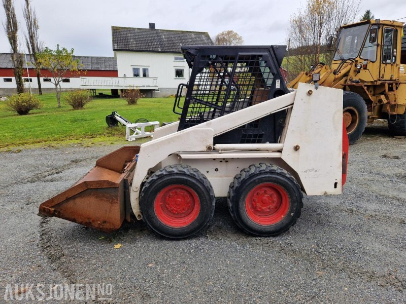 1986 Bobcat 743 kompaktlaster med mye utstyr - MVA-FRI - شيول صغير: صورة 1 1986 Bobcat 743 kompaktlaster med mye utstyr - MVA-FRI - شيول صغير: صورة 1