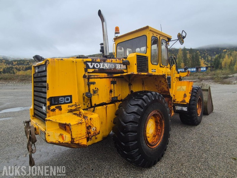 1987 Volvo BM L90 Hjullaster - اللودر بعجل: صورة 5 1987 Volvo BM L90 Hjullaster - اللودر بعجل: صورة 5