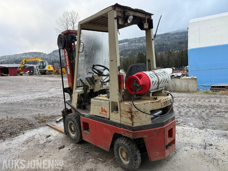 1989 Nissan Gaffeltruck på gass, PH01A14U, 1350kg, 4,75m. Rep.objekt - معدات المناولة: صورة 5 1989 Nissan Gaffeltruck på gass, PH01A14U, 1350kg, 4,75m. Rep.objekt - معدات المناولة: صورة 5