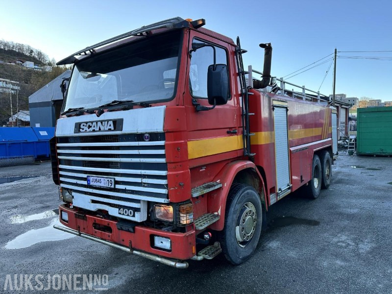 1992 Scania R 113ML - 400 6X2 Tankbil/Brannbil med vannkanon - Repobjekt, 553874km - شاحنة حريق: صورة 1 1992 Scania R 113ML - 400 6X2 Tankbil/Brannbil med vannkanon - Repobjekt, 553874km - شاحنة حريق: صورة 1