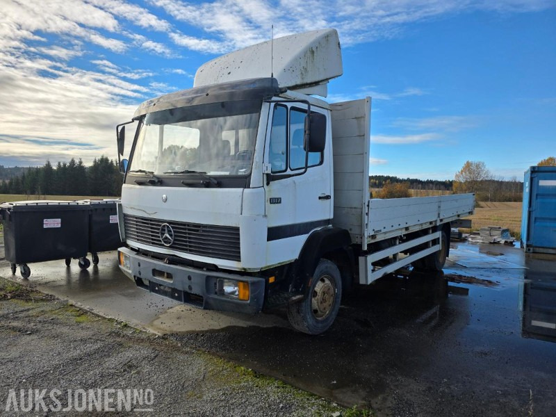 1994 Mercedes-Benz 817 M/ LASTEPLAN - شاحنات مسطحة: صورة 1 1994 Mercedes-Benz 817 M/ LASTEPLAN - شاحنات مسطحة: صورة 1