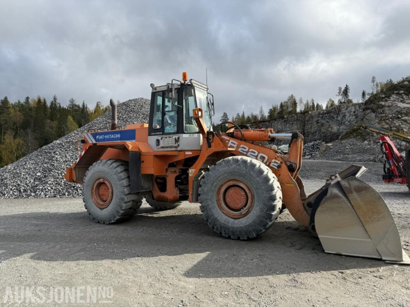 1995 Fiat-Hitachi FR 220.2 - اللودر بعجل: صورة 4 1995 Fiat-Hitachi FR 220.2 - اللودر بعجل: صورة 4