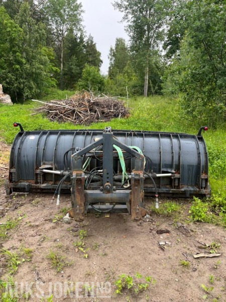 1995 Tellefsdal kommunalblad K-330 - آلات زراعية: صورة 5 1995 Tellefsdal kommunalblad K-330 - آلات زراعية: صورة 5