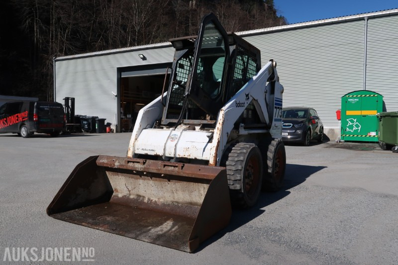 1997 Bobcat 773 Kompaktlaster / Mye utstyr / 1925 timer - شيول صغير: صورة 2 1997 Bobcat 773 Kompaktlaster / Mye utstyr / 1925 timer - شيول صغير: صورة 2