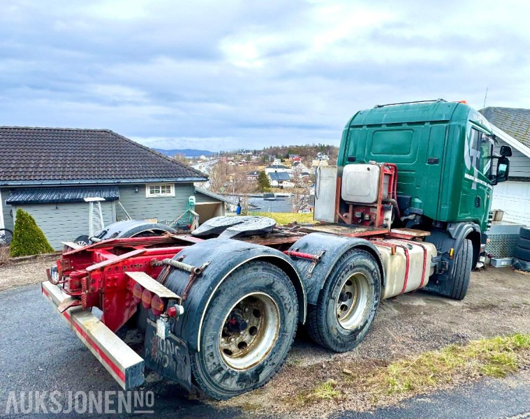 1998 Scania R144G 530 lastebil 6x4 Hydraulikk for tippsemi - مقطورة السحب: صورة 3 1998 Scania R144G 530 lastebil 6x4 Hydraulikk for tippsemi - مقطورة السحب: صورة 3