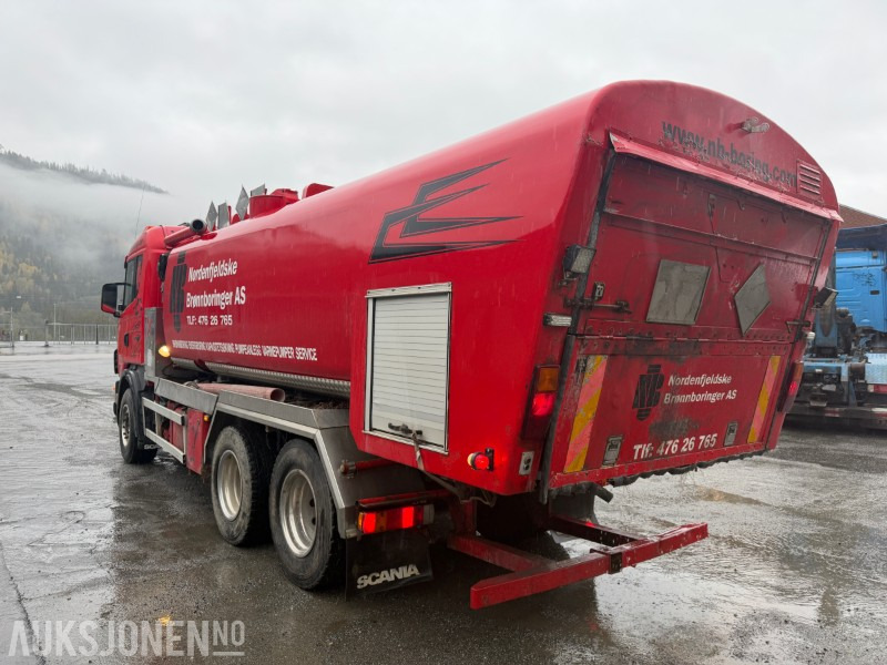 1999 Scania R124 Spyle/sugebil med Korp&Son påbygg - سيارة خدمات/ سيارة خاصة: صورة 3 1999 Scania R124 Spyle/sugebil med Korp&Son påbygg - سيارة خدمات/ سيارة خاصة: صورة 3