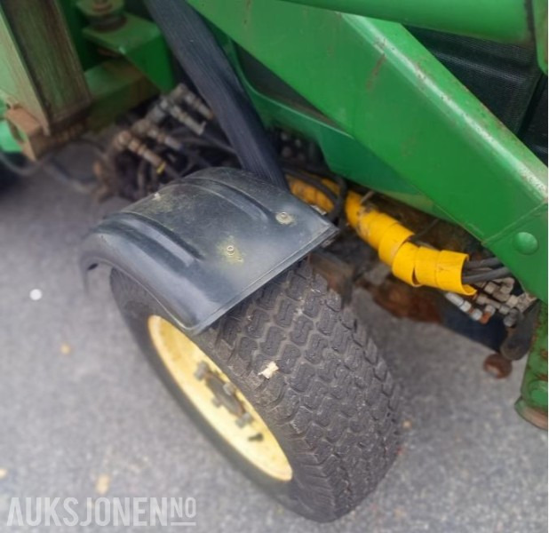2000 John Deere JD4400 Frontlaster Skuffe Vikplog - جرار: صورة 5 2000 John Deere JD4400 Frontlaster Skuffe Vikplog - جرار: صورة 5