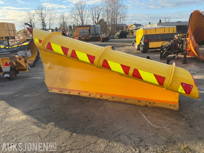 2002 Steinsland D3300 Diagonalplog / Hjul / paralellogram - آلات زراعية: صورة 1 2002 Steinsland D3300 Diagonalplog / Hjul / paralellogram - آلات زراعية: صورة 1