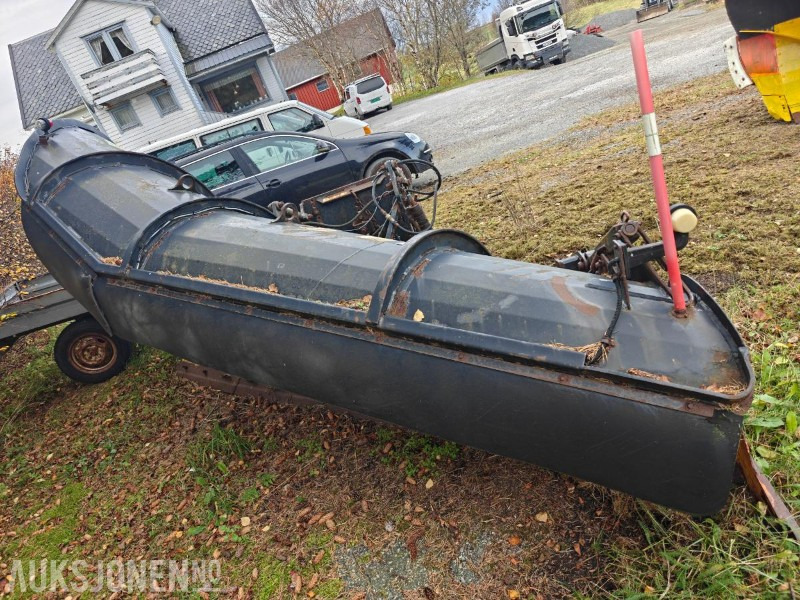 2004 Tellefsdal diagonalplog / snøplog - P HD - Bredde 3600 mm - Parallelllogram - شاحنة: صورة 2 2004 Tellefsdal diagonalplog / snøplog - P HD - Bredde 3600 mm - Parallelllogram - شاحنة: صورة 2